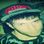 Skiniwi sur yala.fm