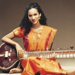Anoushka sur yala.fm